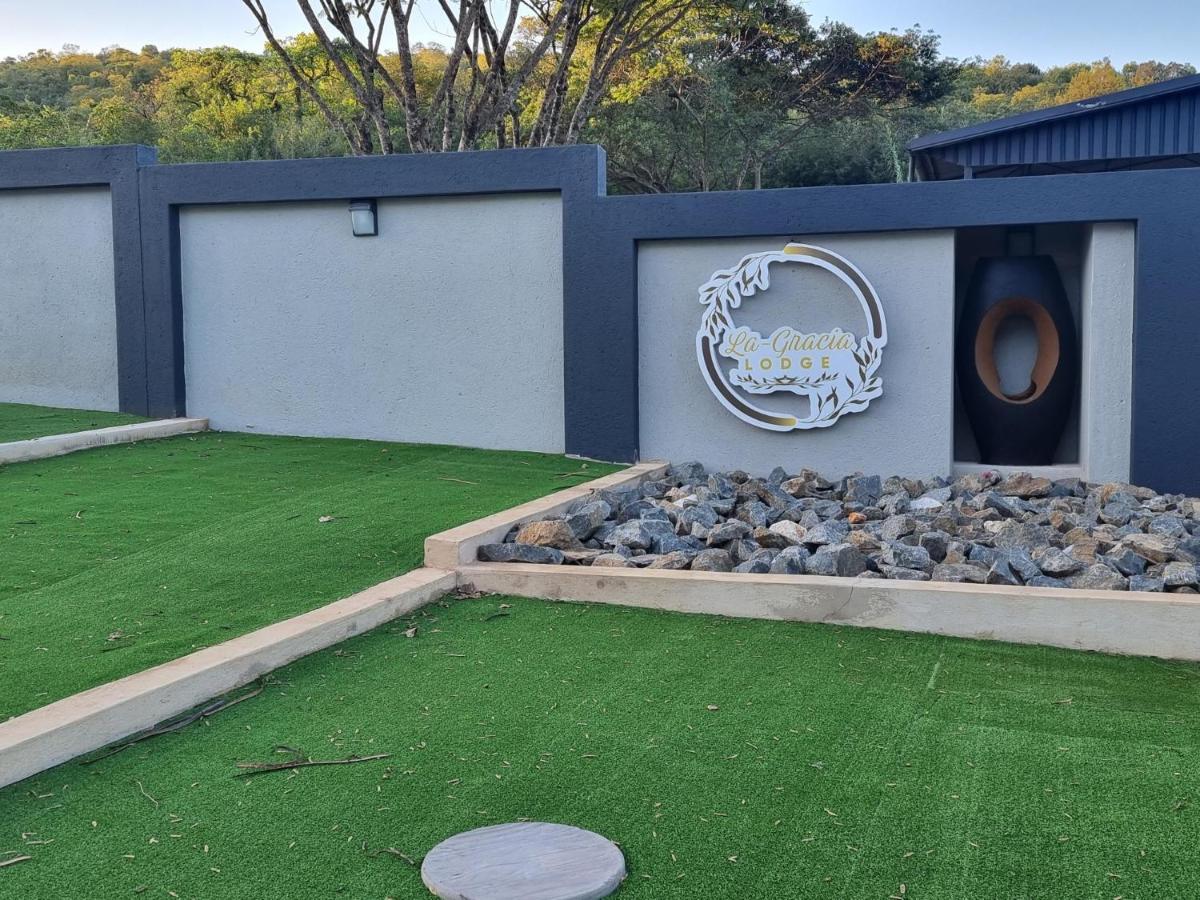 La Gracia Lodge Louis Trichardt Exterior photo